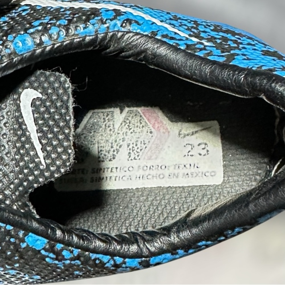 Nike CR7 Mercurial Black/ Blue Boy’s Indoor Soccer Cleats Size 5.5 - Picture 6 of 6